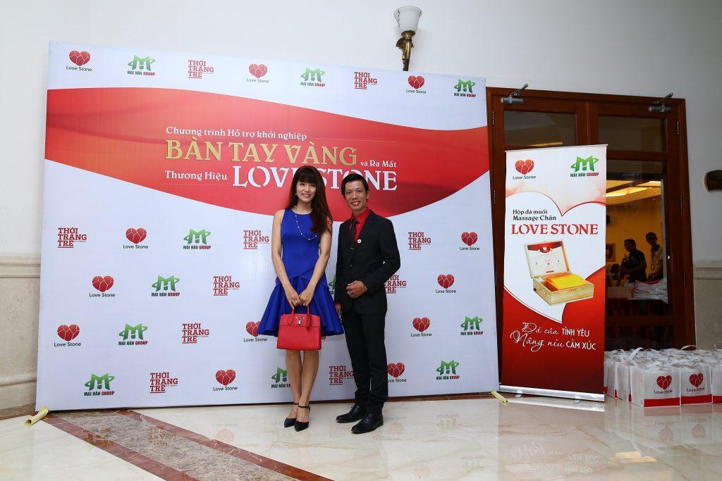 Á Khôi Băng Châu và Ông Mai Xuân Dưỡng - Giám đốc công ty Mai Hân